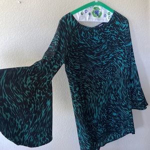 Color; teal and black